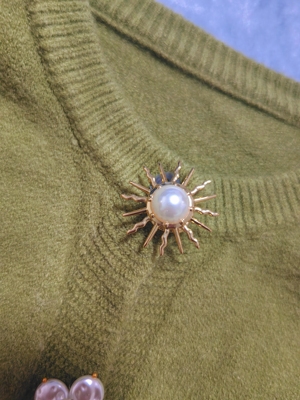 Ins博主欧美夸张设计感复古珍珠太阳花衬衫毛衣袖扣纽扣耳钉耳饰