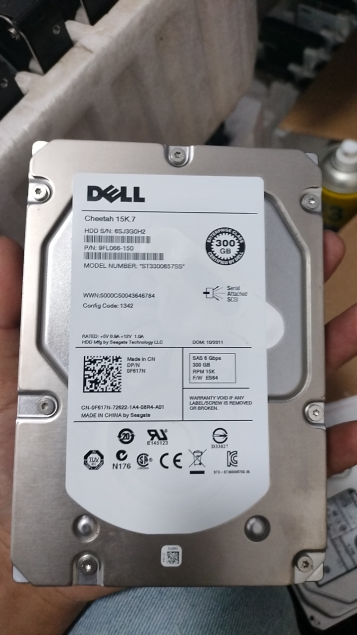 Dell/戴尔 300GB SAS3.5寸15K 600g ST3300657SS企业级硬盘0W347K