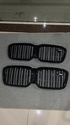宝马新款X3M原厂亮黑色中网