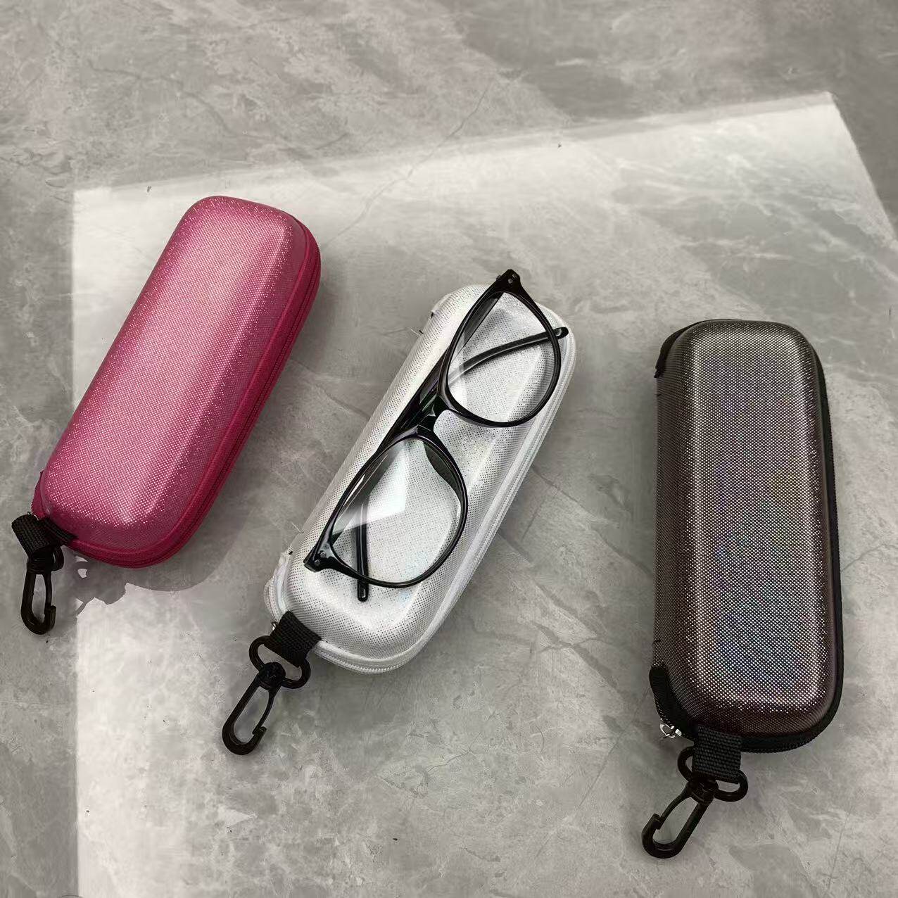 便携简约眼镜盒男女眼镜收纳盒近视老花镜布盒挂钩墨镜盒