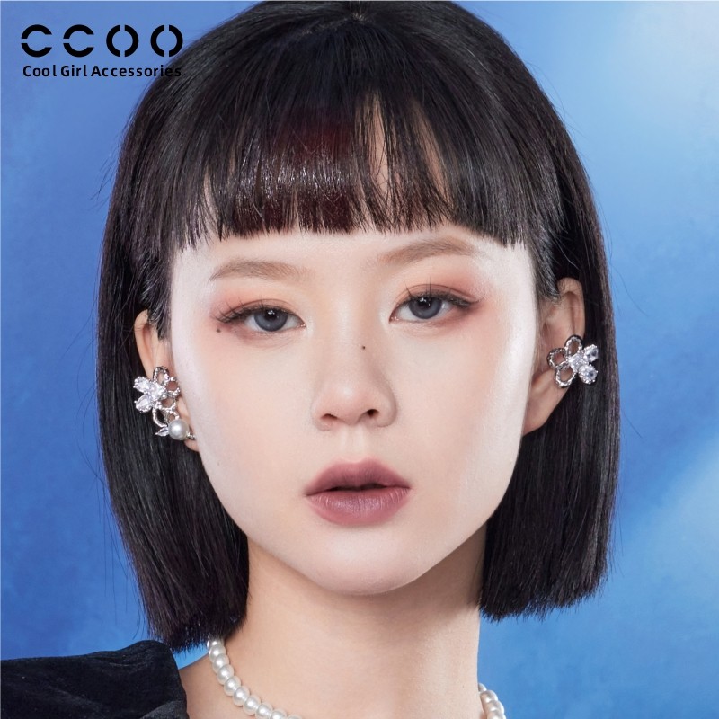 CC&OO不撞款花朵锆石熔岩质感耳骨夹 小众高级感精致耳夹女耳饰,饰品/流行首饰/时尚饰品新,耳夹,淘宝优惠券,粉丝福利购,淘宝优惠卷