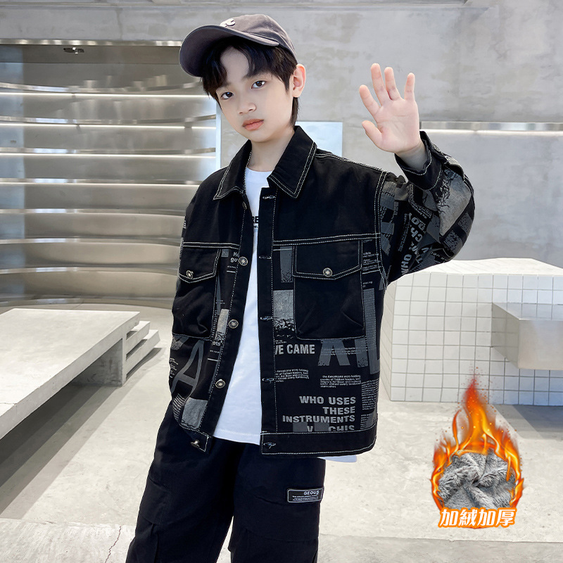 明星同款男童冬季加绒外套新款儿童洋气加厚保暖字母牛仔外套夹克