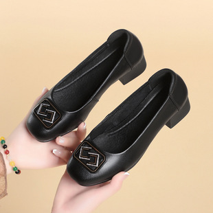 撤柜春秋款真皮软底妈妈鞋子夏季单鞋舒适不累脚中老年人轻便女鞋
