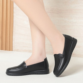 一脚蹬春秋老人单鞋 撤柜软皮软底舒适妈妈平底皮鞋 中老年女鞋