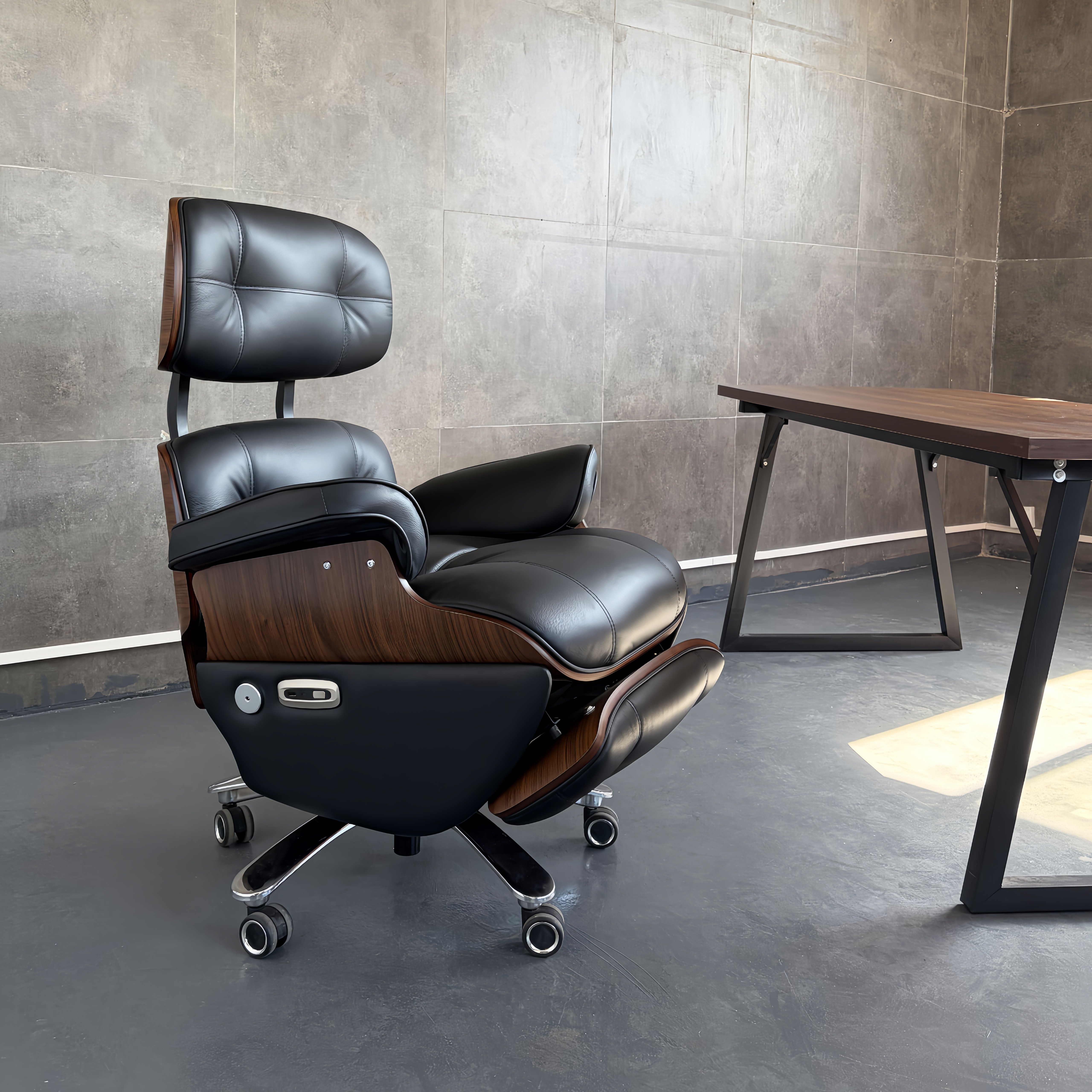 智能电动躺椅老板椅伊姆斯充电办公椅书房家用电脑椅复古真皮大班