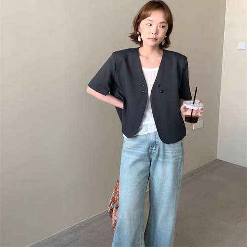 MOOTEA韩版夏季新款时尚气质设计感V领系扣短款西装外套女