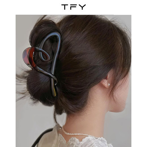 哑光爱心抓夹高级感鲨鱼夹