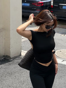 复古高级冷淡风设计露背心机一字领短袖 新款 t恤女 2023夏季 DINDI