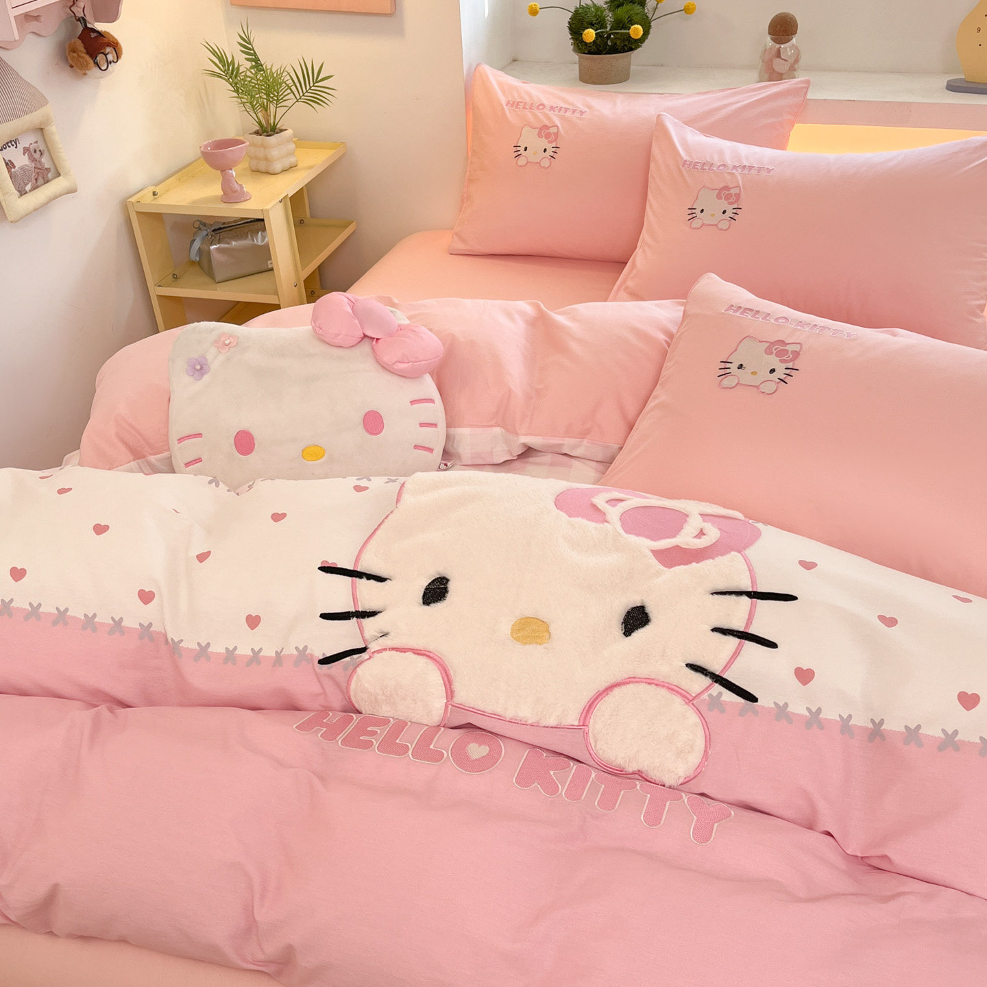 HelloKitty纯棉毛巾绣床品套件