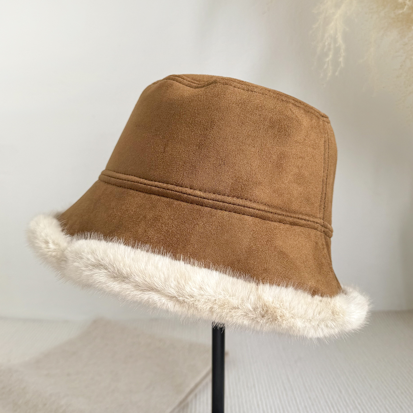 冬季毛绒绒麂皮绒渔夫帽女韩版保暖百搭显脸小盆帽可双面戴水桶帽