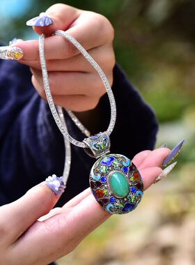 珠宝椭圆形纯银吊坠