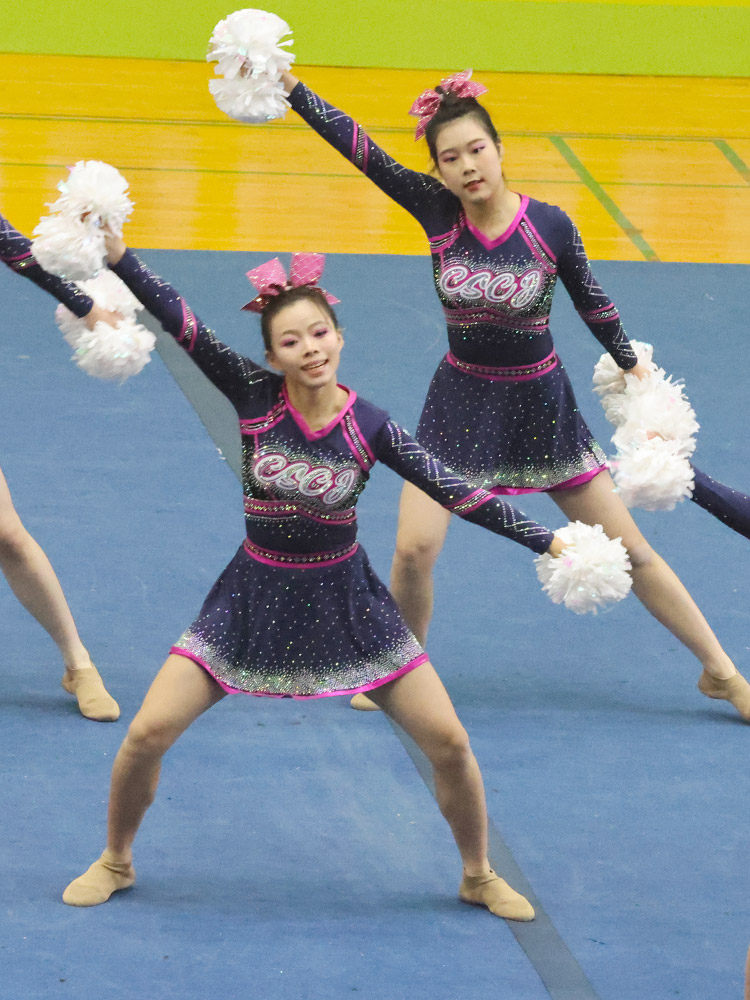 啦啦操演出服啦啦队服竞技装健美操服装体操服学生新品25女男定做