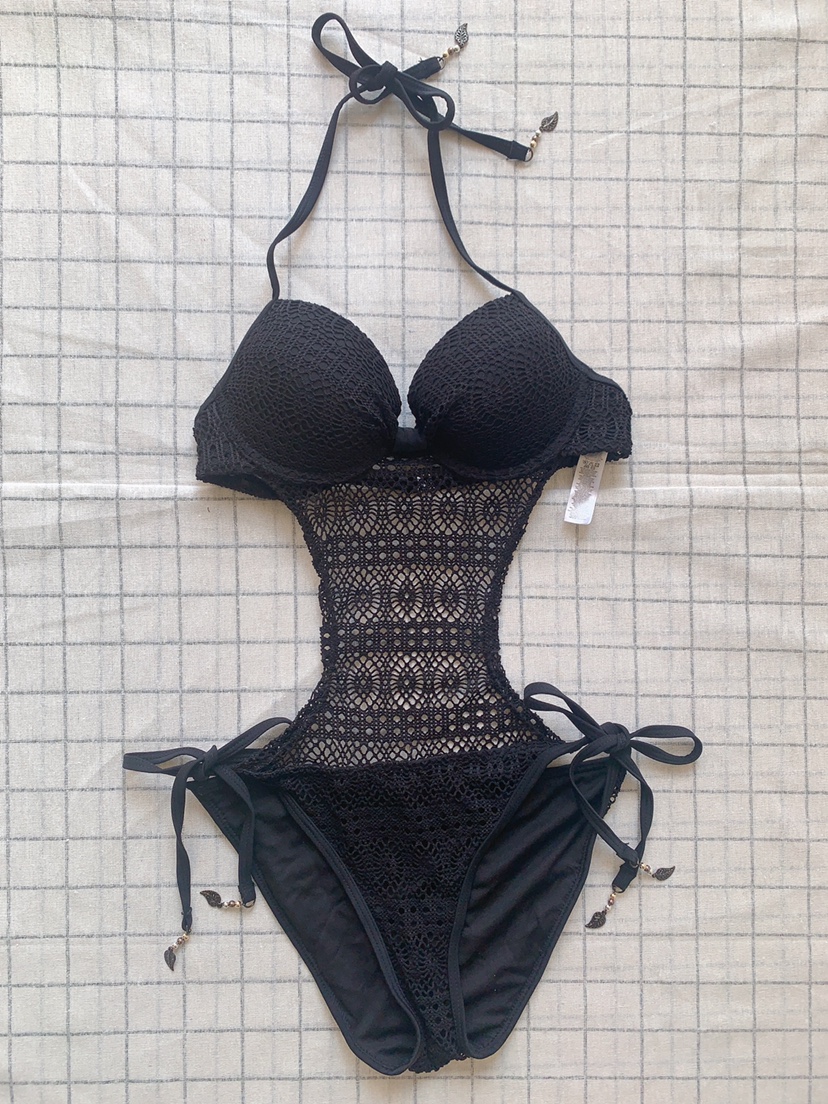 货号2多码数黑色镂空原单比基尼连体泳衣绑带钢托聚拢经典纯色