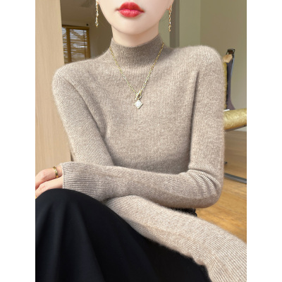 羊毛套头半高领纯色针织衫