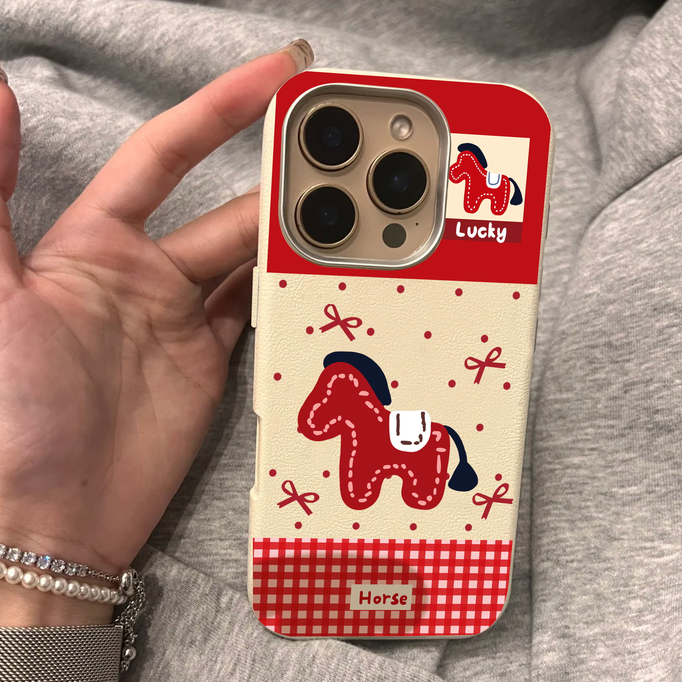 波点红色小马适用苹果17promax手机壳iphone15pro新款卡通16promax肤感13皮纹金属框14pro保护套12全包防摔11