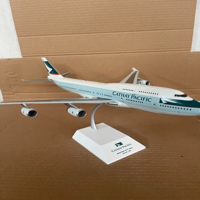 国泰航空 Boeing 747-400 1/200比例飞机模型，合金材质，带原装