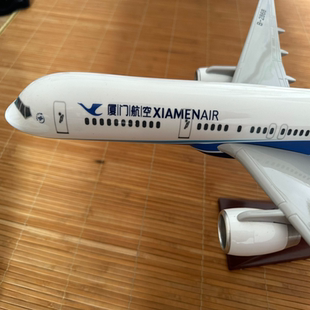 厦门航空飞机机模，BOEING757-200，尺寸长是47㎝，树脂材料，我