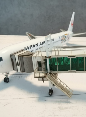 日本航空B767-300 多啦A梦彩绘1：200赠送照片中廊桥一支附支架