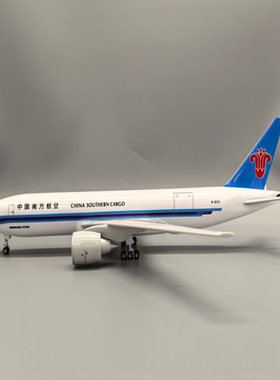 南航货机波音777-20047cm树脂镂空登记号B-2075