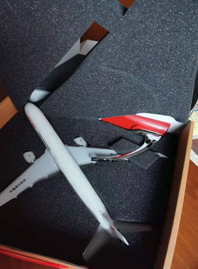 东方航空mu波音777-300ER飞机模型礼盒，，1：400