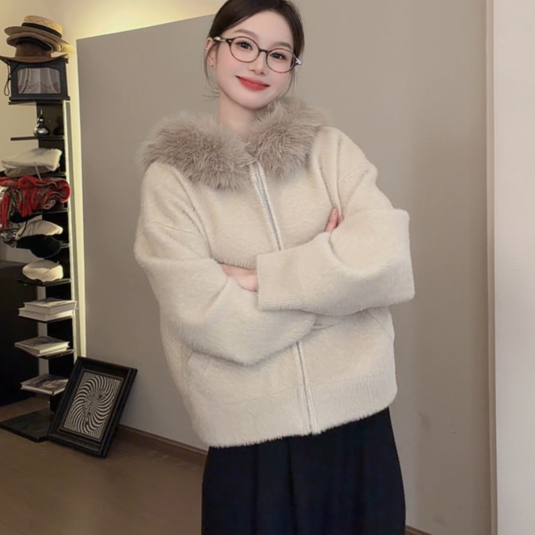 慵懒风连帽毛衣外套女装高级感百搭通勤毛领短款上衣潮显瘦秋冬季