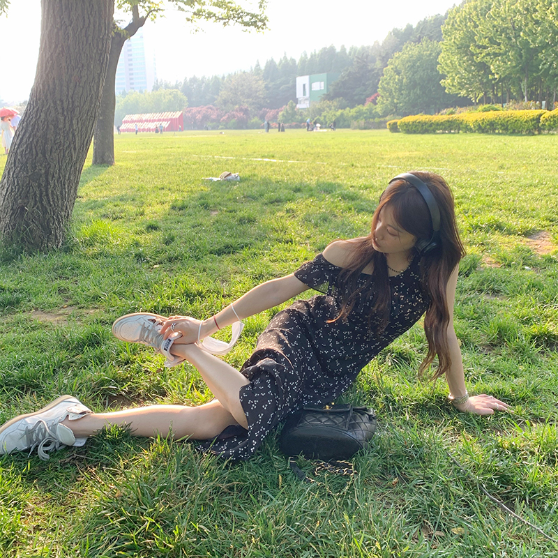 are U shop复古慵懒风提花碎花连衣裙女夏韩系高腰舒适显瘦茶歇裙