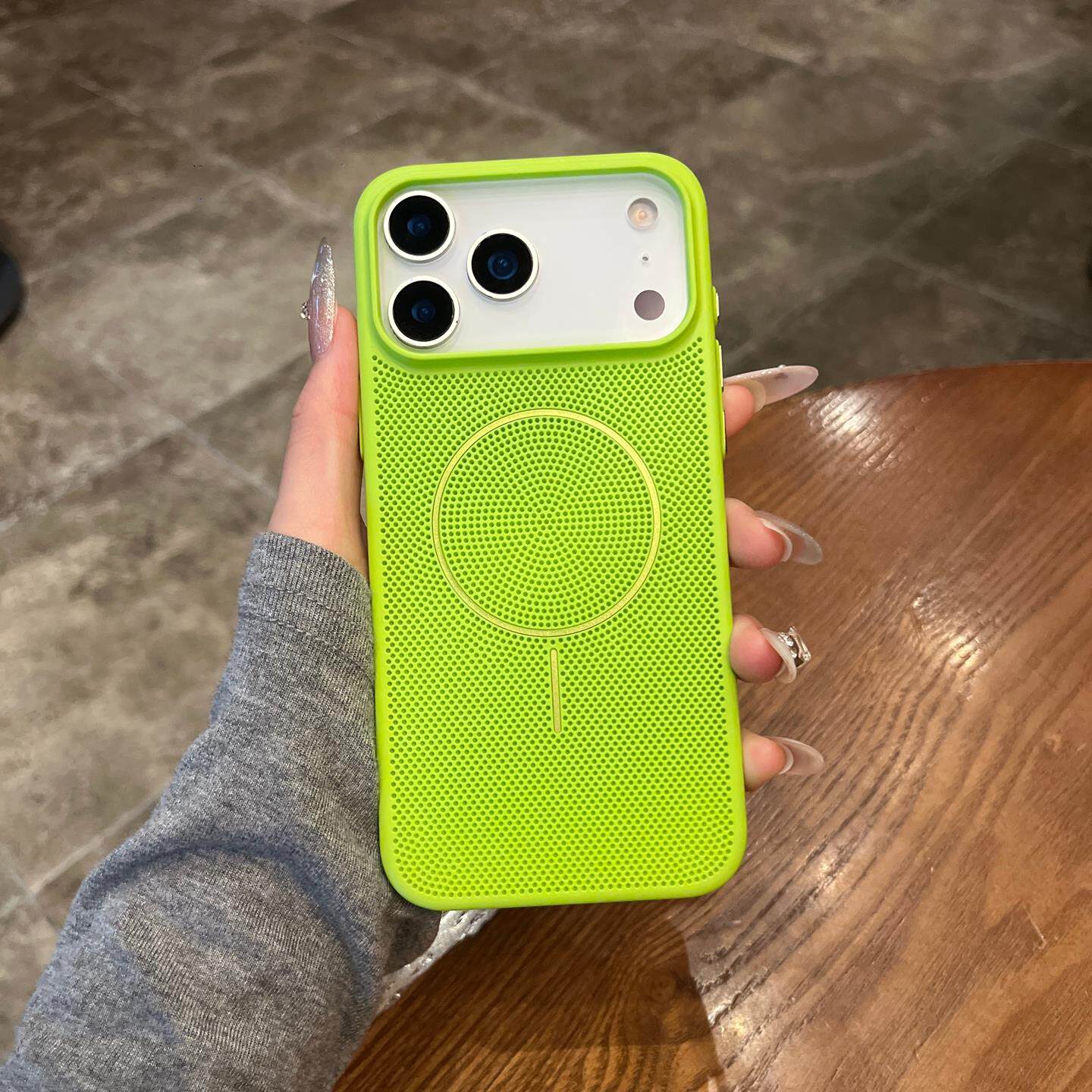 夏日多彩缤纷马卡龙撞色苹果17Promax手机壳磁吸适用iPhone16PM散热14pro肤感超薄13磨砂12网孔透气17Air情侣