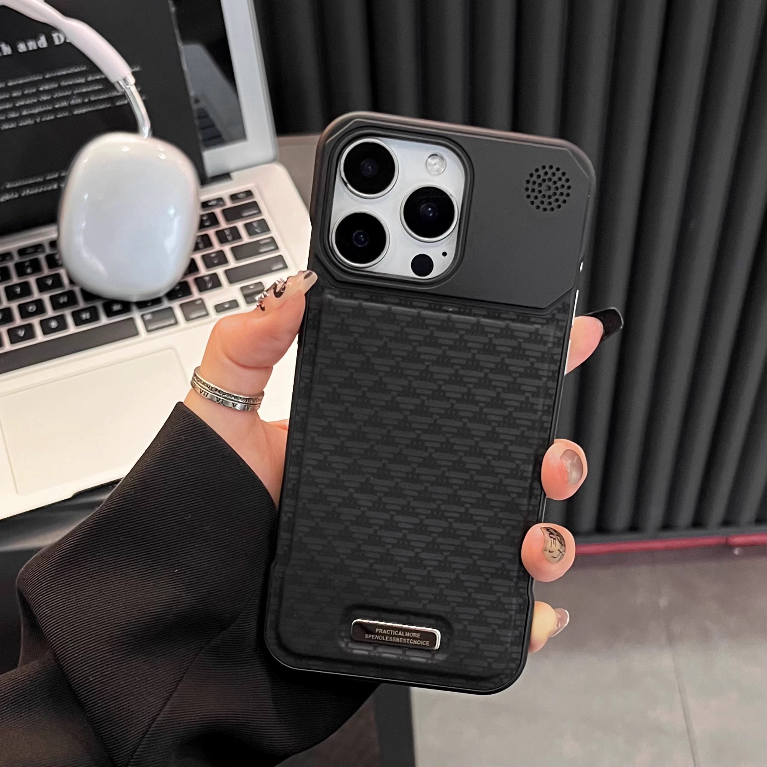 苹果16Promax香薰无边框手机壳