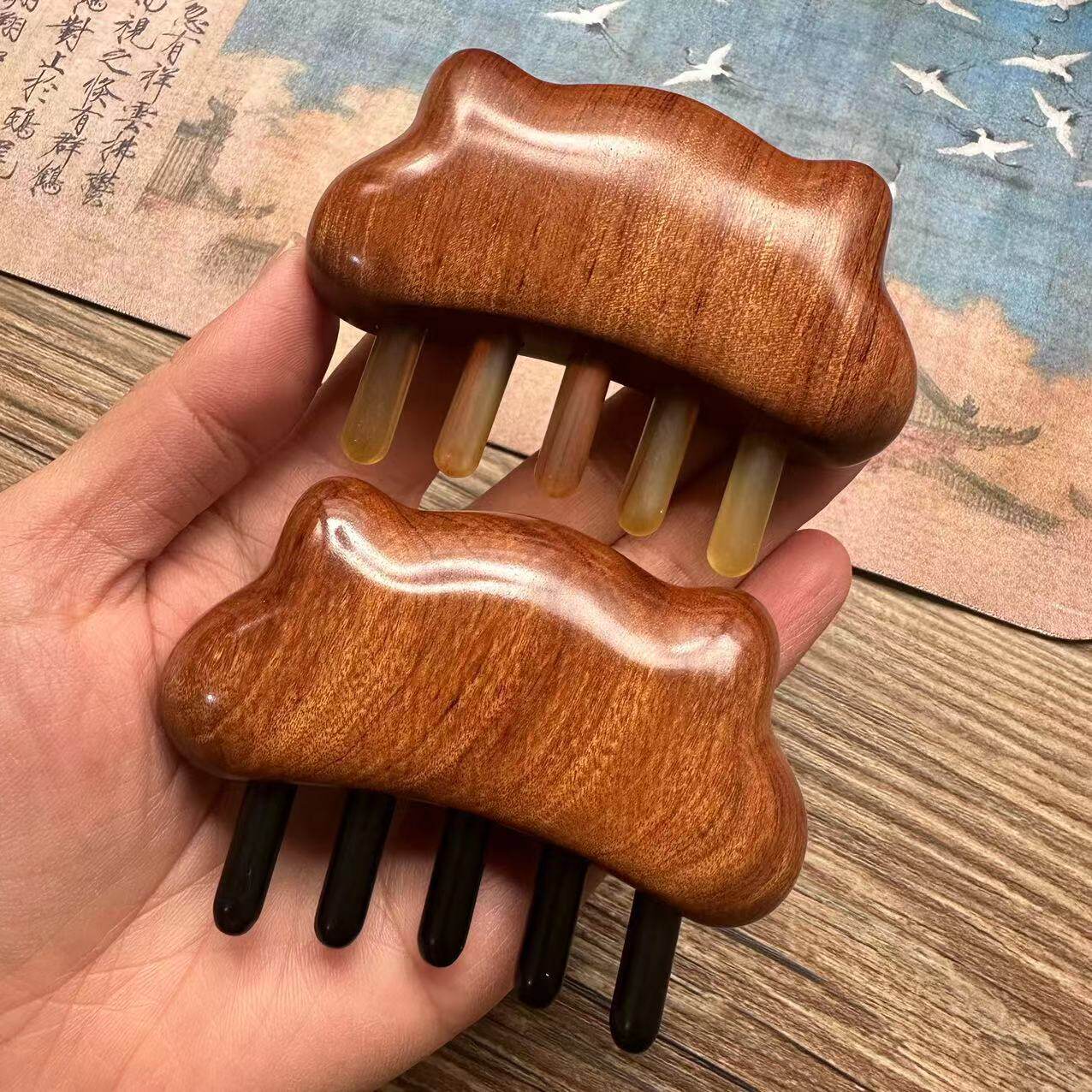 檀木黑牛角按摩梳头部经络刷全身按摩器天然羊角梳齿加厚整木