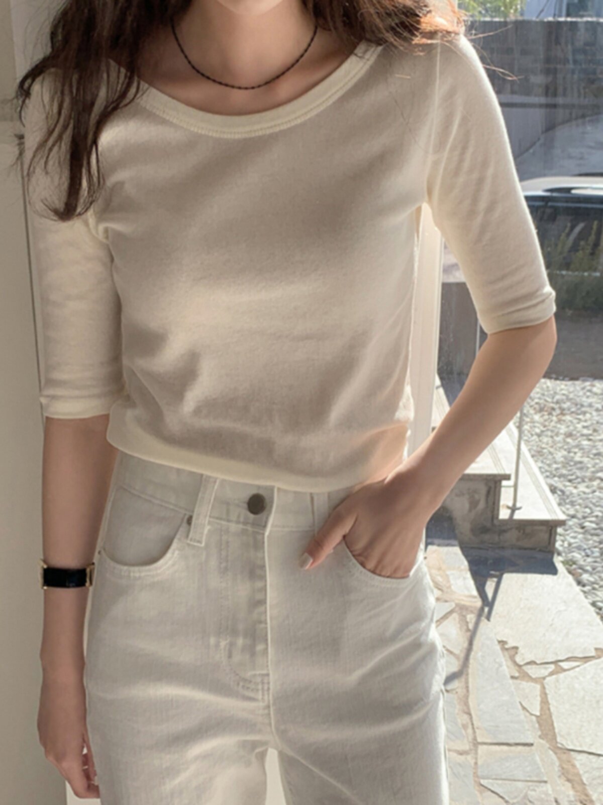THE NEW KOREAN OPEN-BACK T-SHIRT WOMENS 2024 SUMMER BASE LAYER IS DESIGNED A WHITE FIVE-QUARTER SLEEVE TRIM TOP