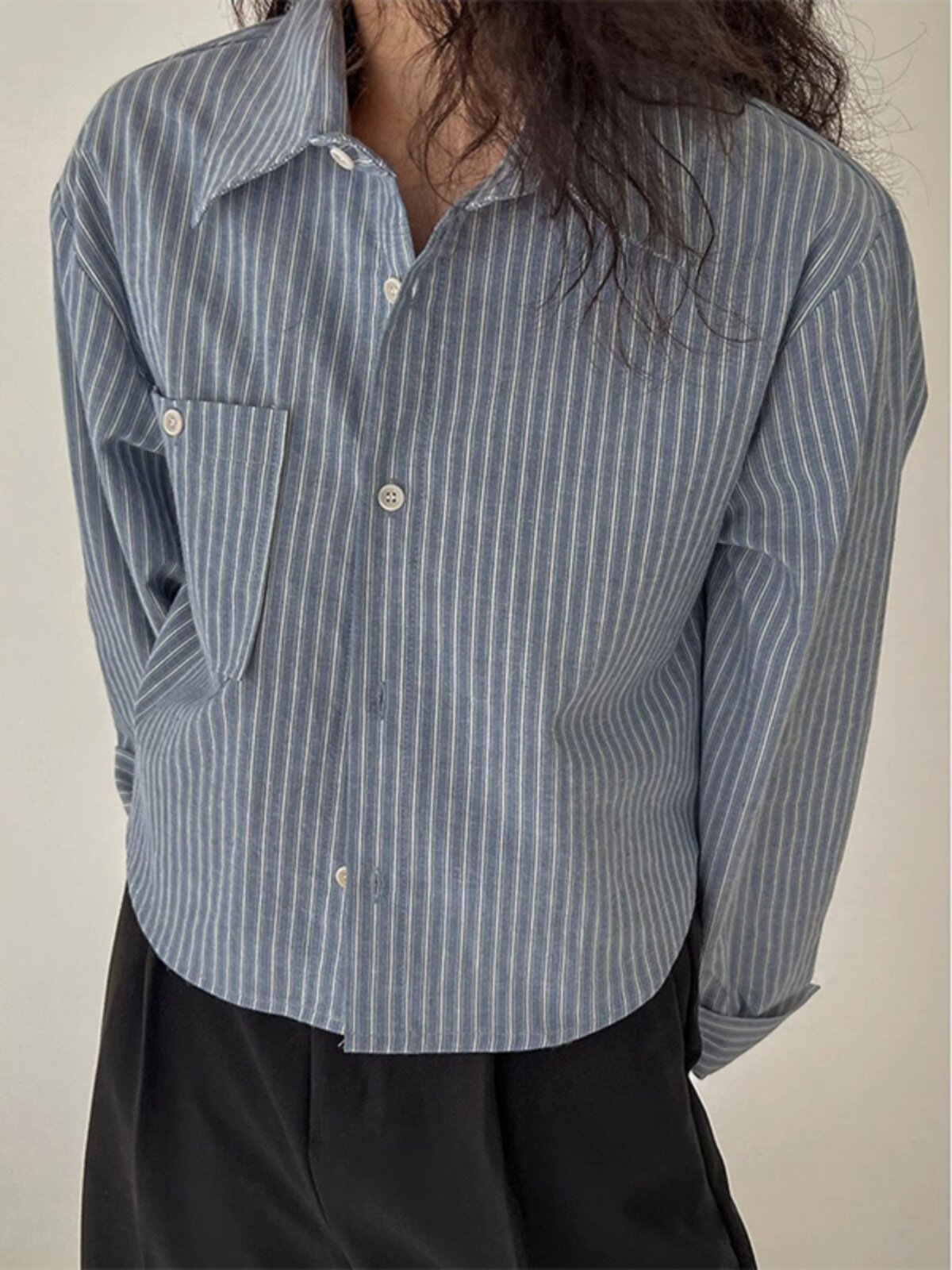 [SPOT] BLUE VERTICAL STRIPED SHIRT WOMENS EARLY SPRING 2024 KOREAN NICHE FRENCH LONG SLEEVE SHIRT TOP