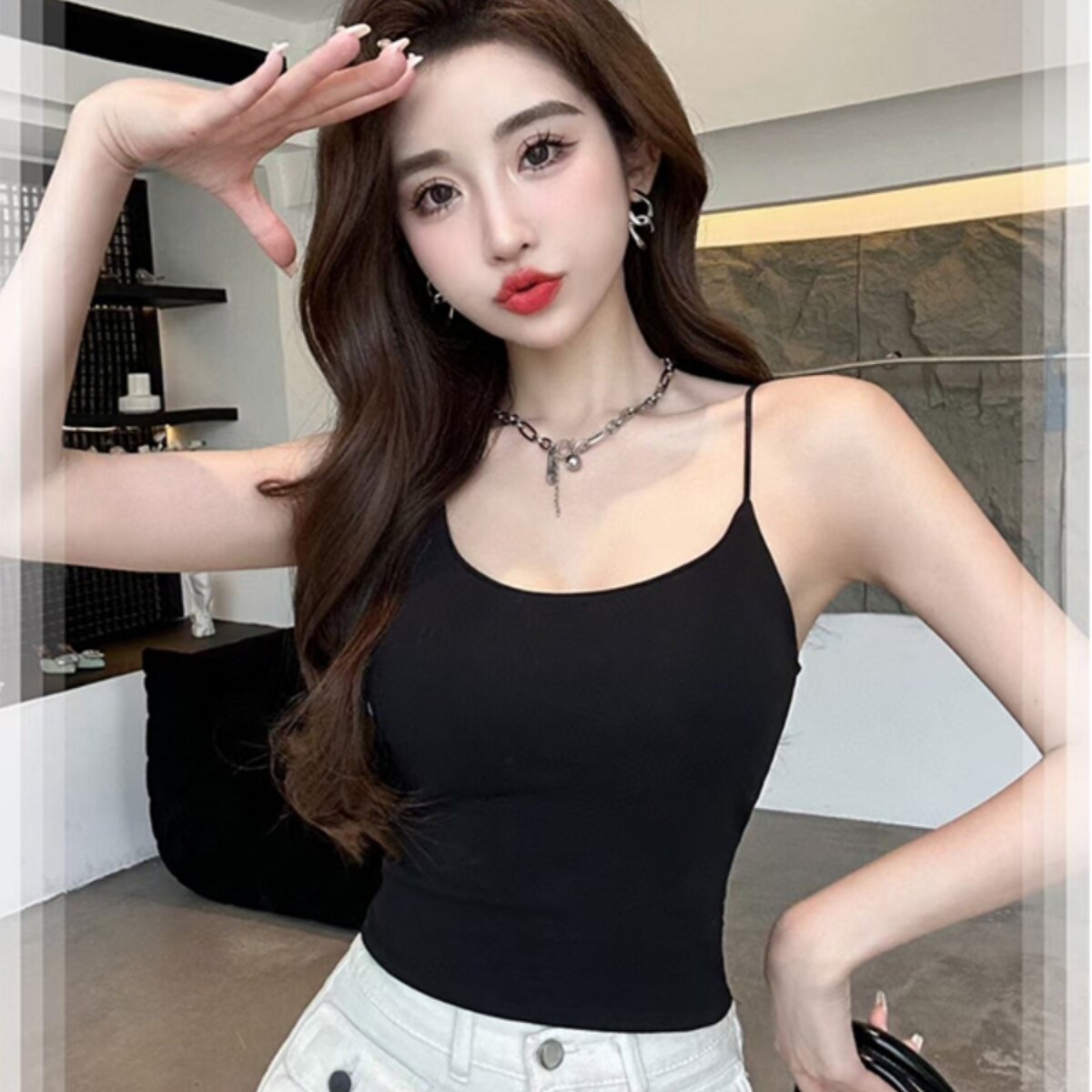 纯欲风辣妹带胸垫小吊带防走光抹胸2025爆款纯欲风背心女打底上衣