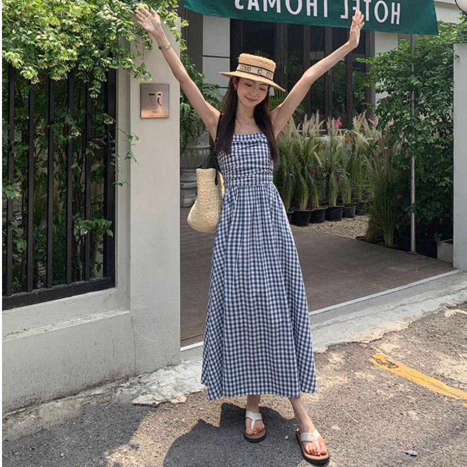 格子抹胸裙一字肩连衣裙女夏季法式气质设计感收腰海边度假长裙子