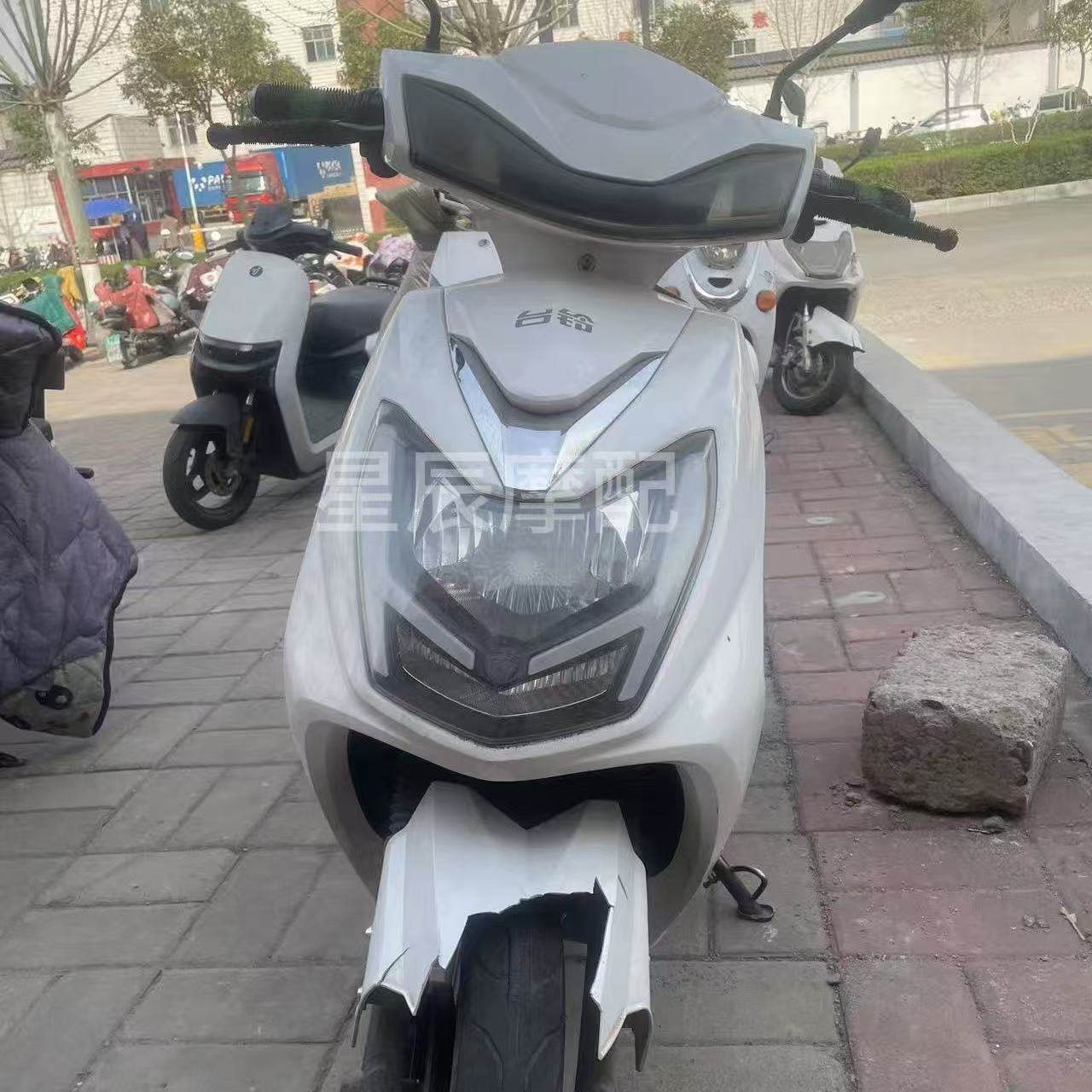 台铃英七电动车原厂外壳配件台铃战锋定制前围泥板边条塑件灯具壳,电动车/配件/交通工具,更多电动车零/配件,淘宝优惠券,粉丝福利购,淘宝优惠卷