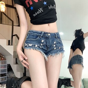 2187-P40美式辣妹复古毛边柳钉低腰牛仔超短裤女a字热裤潮,女明星参加综艺的穿搭图片
