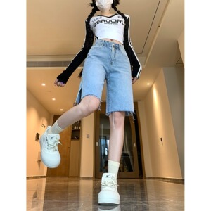 2025春夏季新款chic宽松显瘦开叉五分裤短裤热裤女,穿连体裤什么发型很搭图片