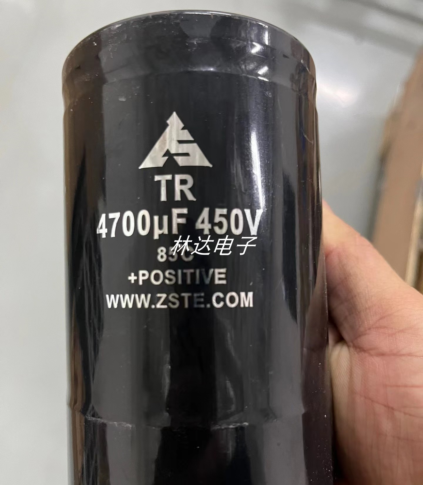 新智胜新450V4700UF77X130mm
