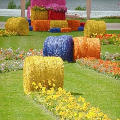 露营农家乐装饰彩色草垛草墩稻草