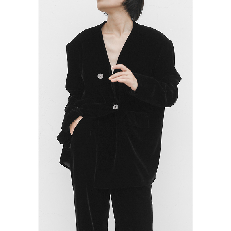 juzinine超宽真丝绒西装无领