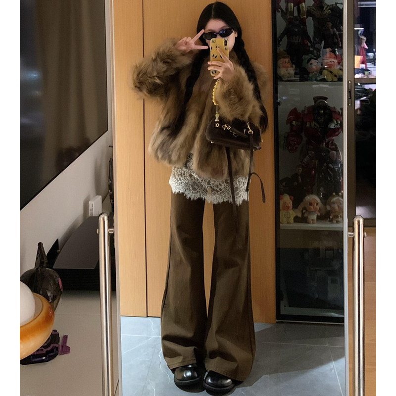 美拉德棕咖色加绒加厚不贴腿微喇牛仔裤女2025新款冬低腰直筒裤子