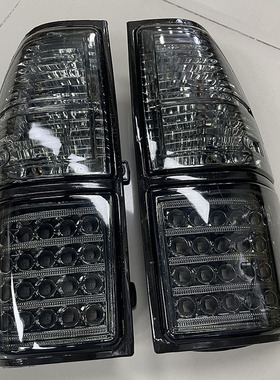 适用于丰田霸道3400 LC90/FJ95 2700北汽陆霸改装尾灯熏黑色对装