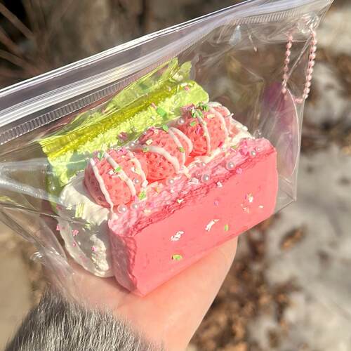高颜值可爱草莓抹茶三明治泥感食品级硅胶捏捏乐儿童解压发泄玩具