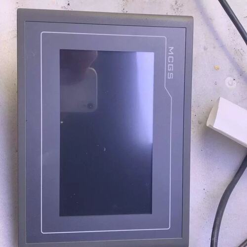 议价崑崙通泰TPC7062KS KS的内屏和外屏间有个毛絮 看着