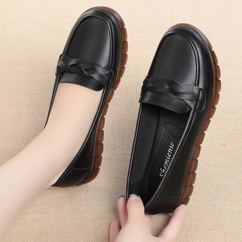 真皮软底舒适中年妈妈鞋牛筋底防滑老人奶奶鞋女士皮鞋单鞋女鞋