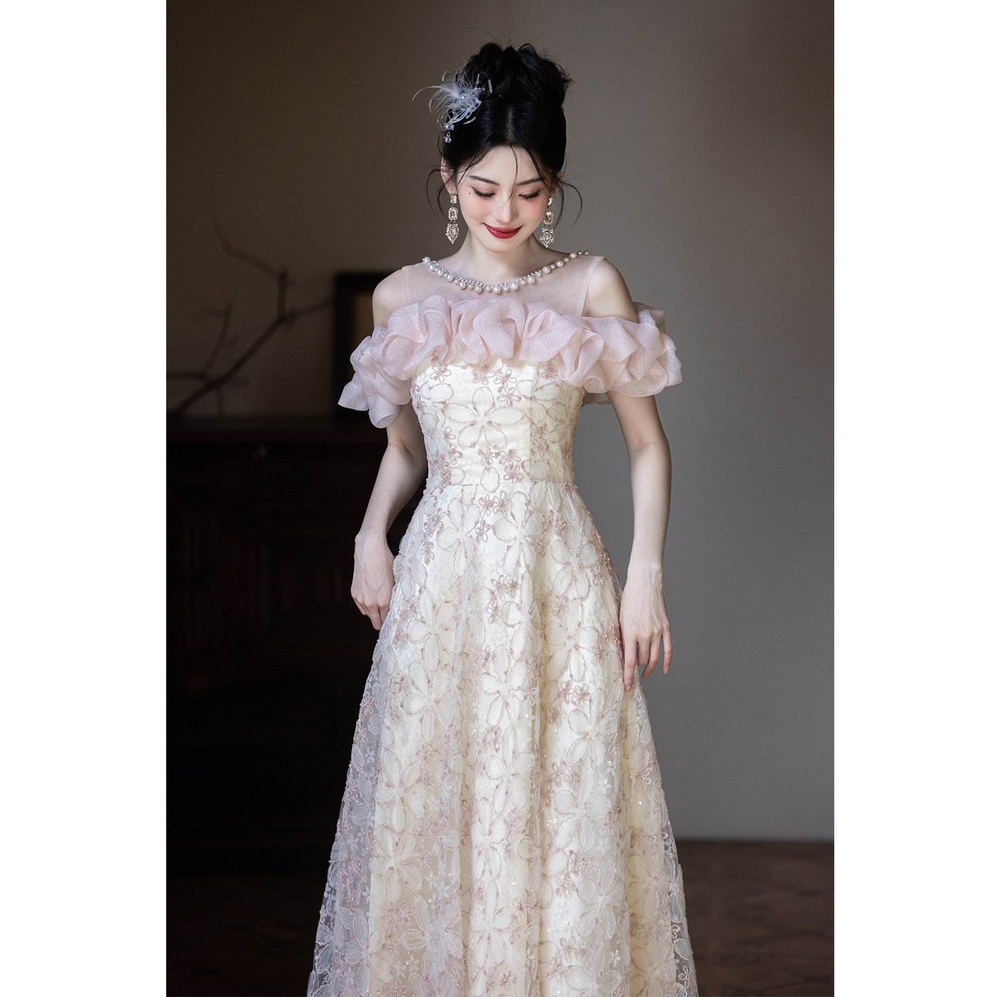 香槟色晚礼服裙女生日成人礼公主风宴会订婚裙高端轻奢年会主持人