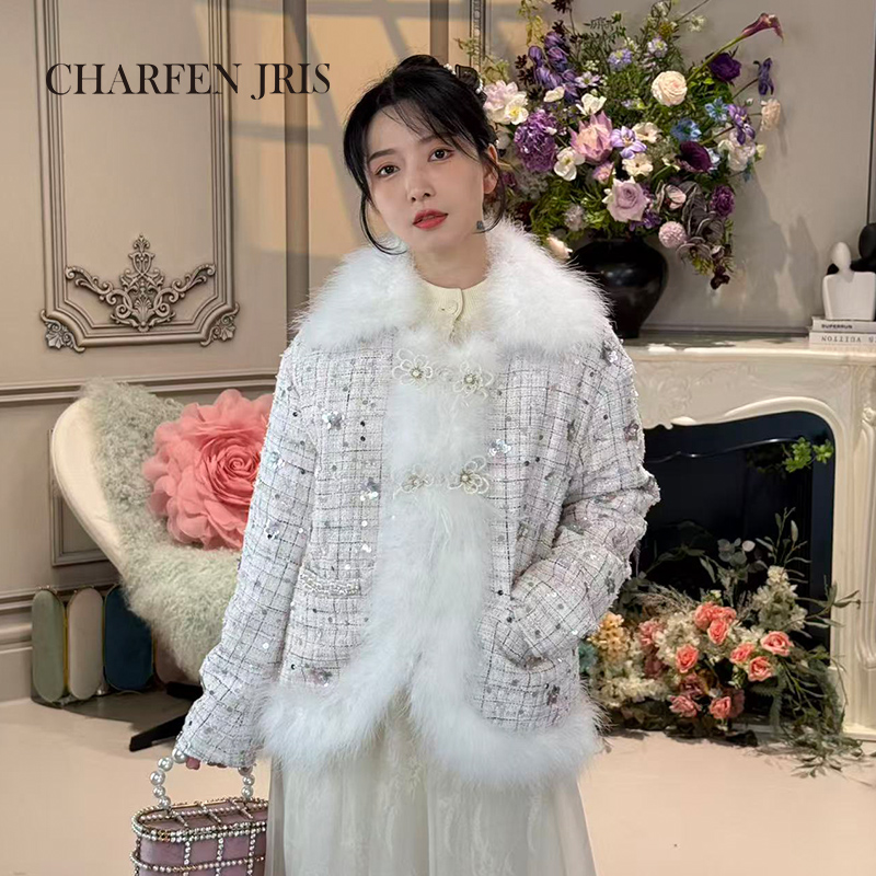 小香风重工钉珠羽绒服女