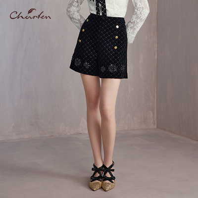 时尚百搭显瘦重工钉珠牛仔裤