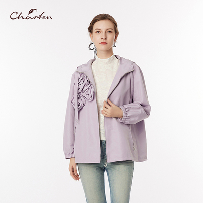 时尚百搭连帽捏花短款外套