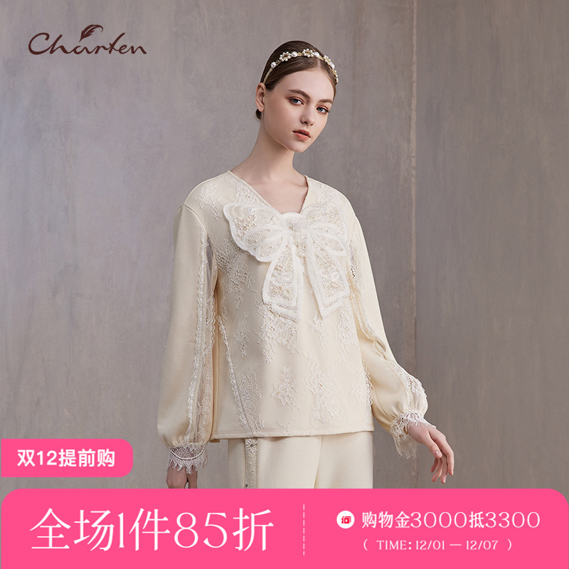 甜美减龄蕾丝拼接针织衫