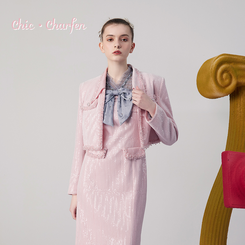 时尚百搭显瘦重工钉珠外套